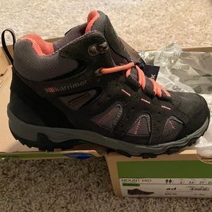 BRAND NEW Waterproof Size 3 Youth Hiking Boots